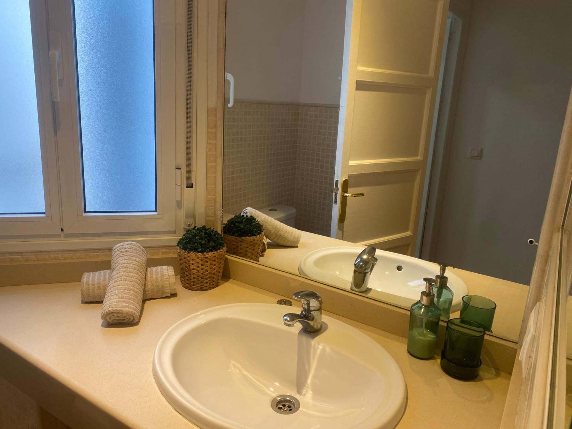 2 Bedroom Virgen De Begona 塞维利亚 外观 照片